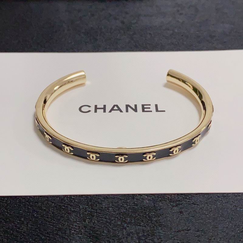 Chanel Bracelet 06yxs14
